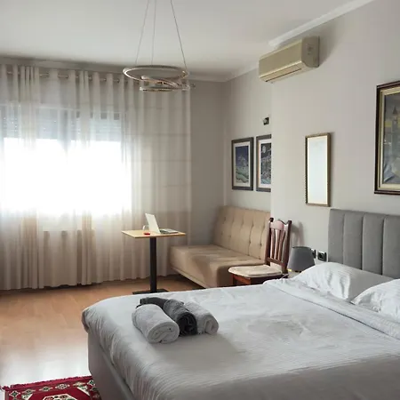 民宿 Air Albania *