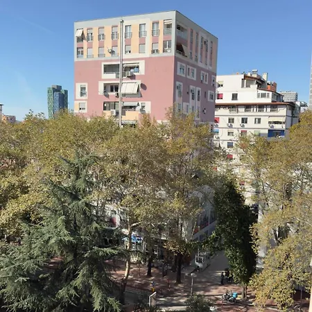 Rum i privatbostad Air Albania Tirana