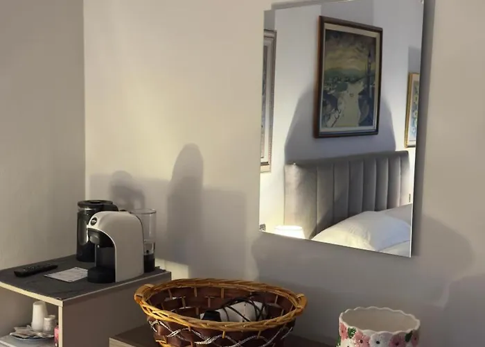 Air Albania Ubytování v soukromí *